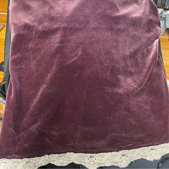 New York & co Y2K purple Velvet Camisole with Lace Trim boho witchy whimsigoth M - Picture 3 of 8